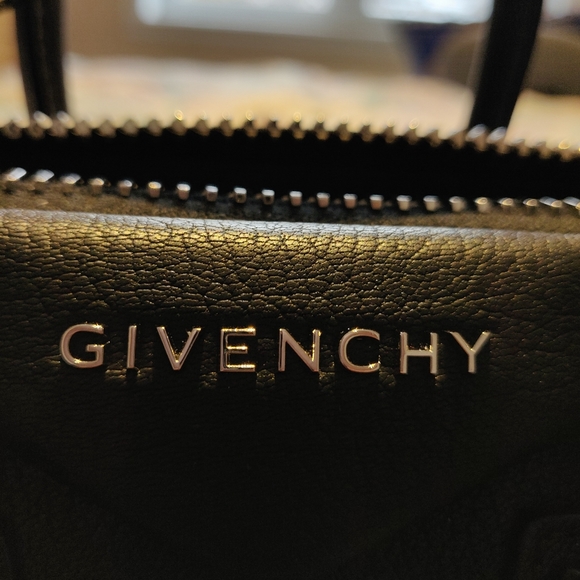 Givenchy mini antigona black goatskin - Picture 9 of 15